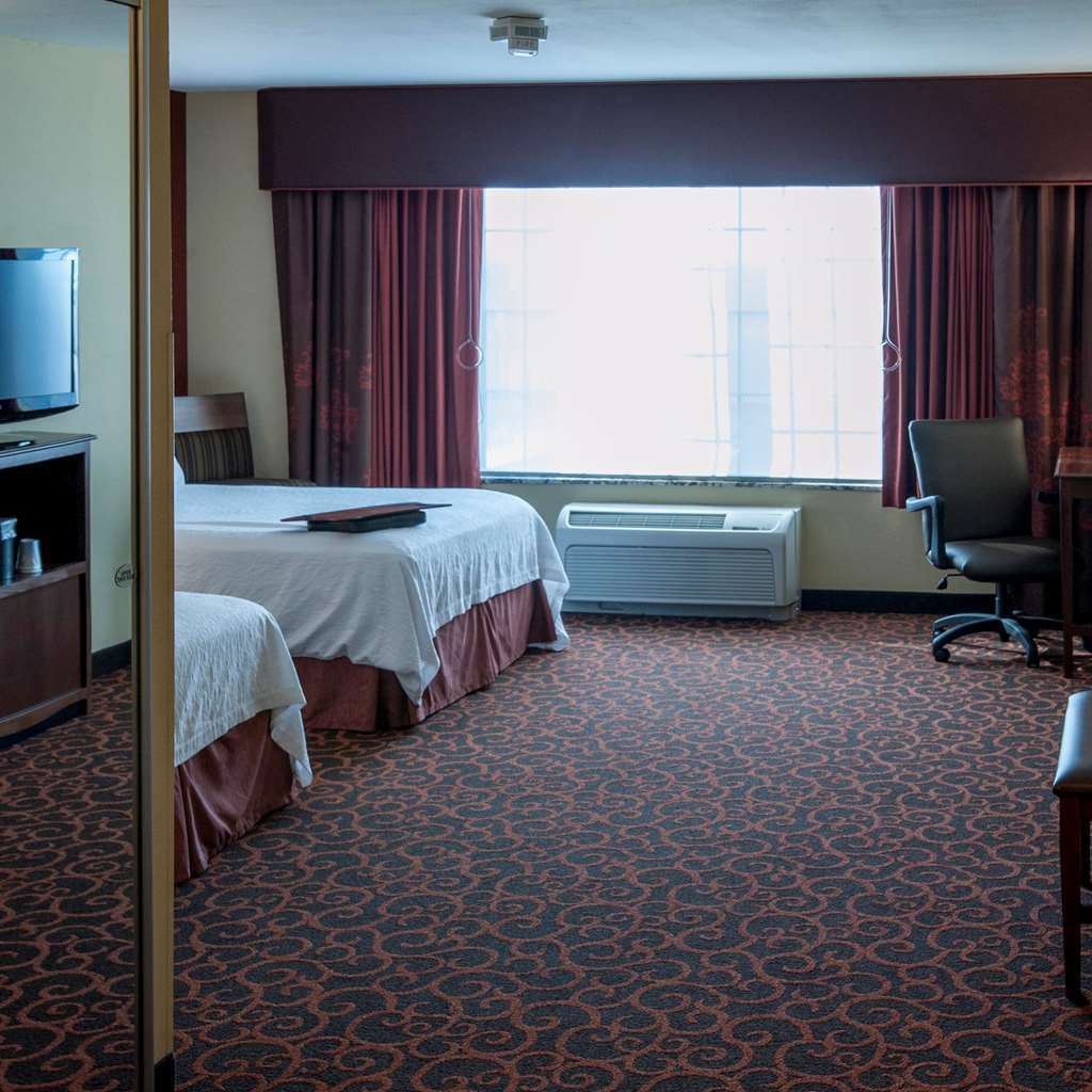 Hampton Inn & Suites Watertown Habitación foto